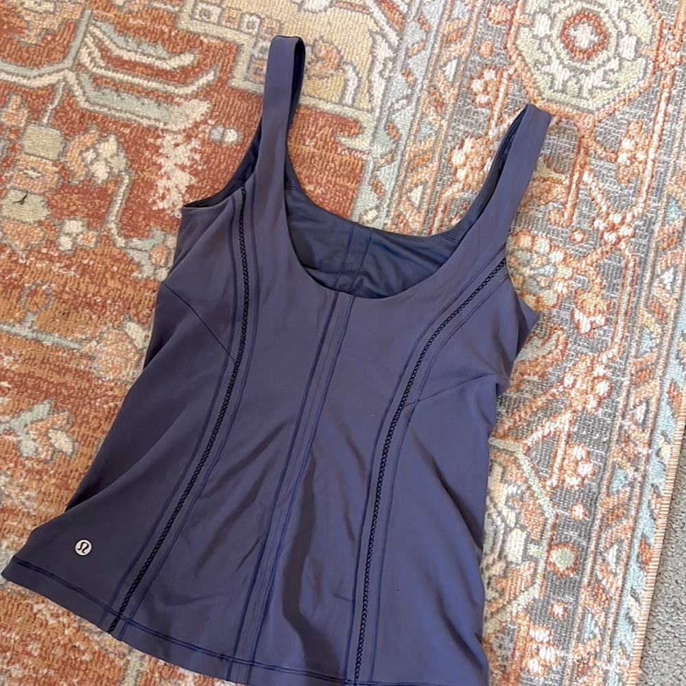 Lululemon Lavender Tank size 6